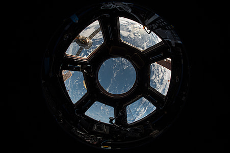 gray metal frame thumbnail