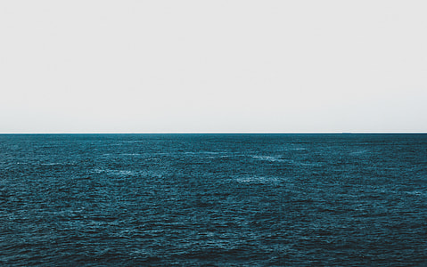 Minimal sea thumbnail