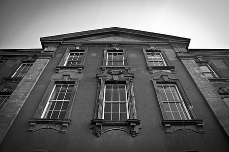 grayscale photo of building at daytime thumbnail