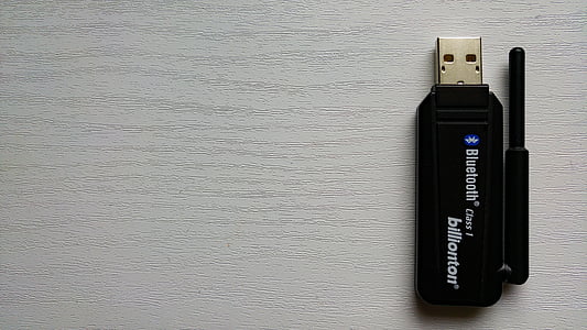 black Bluetooth flash drive thumbnail