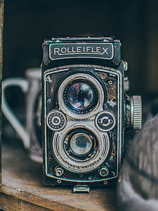 black and gray Rolleiflex camera thumbnail