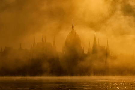 Mist in Budapest, Hungary thumbnail
