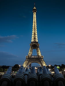 Eiffel Tower under blue sky thumbnail