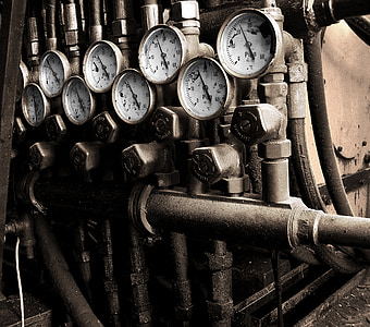 photography of pressure gauges thumbnail