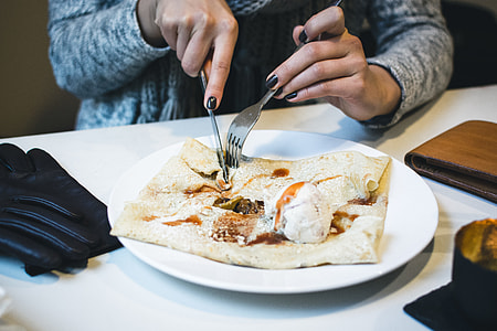 Pancakes with hot caramel and ice cream thumbnail