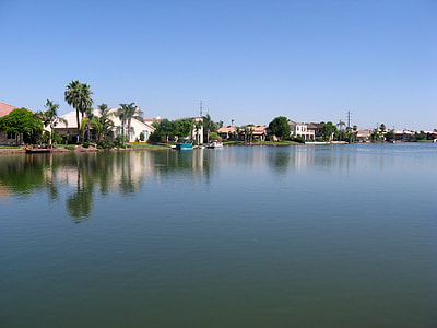 Waterfront in the Val Vista Lakes Community in Gilbert in Arizona thumbnail