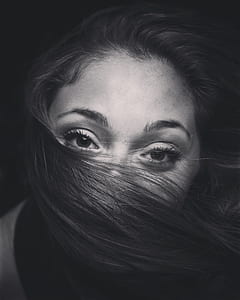 woman's face grayscale photo thumbnail