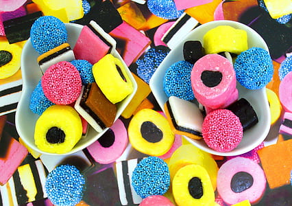 photo of yellow, pink, and blue candies thumbnail
