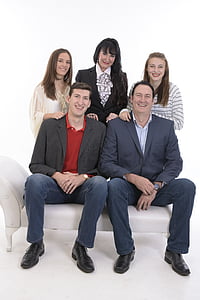 family photo illustration thumbnail