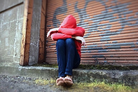 photo of person wearing red hoodie thumbnail