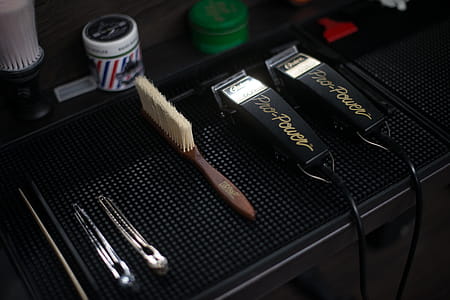 Tow Black Hair Clippers thumbnail