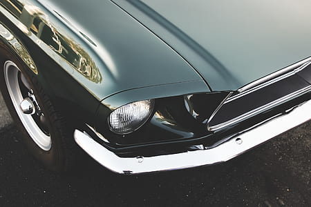 black Ford Mustang thumbnail