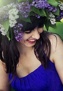 closeup photo of woman in blue sleeveless top thumbnail