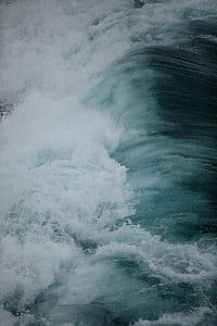 water waves thumbnail