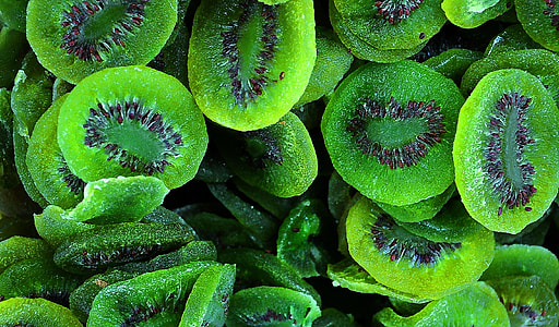 slices of kiwi thumbnail
