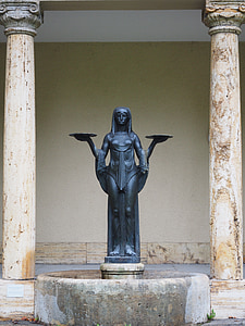 man statue thumbnail