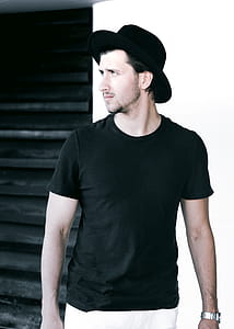 Man Wearing Black Shirt thumbnail