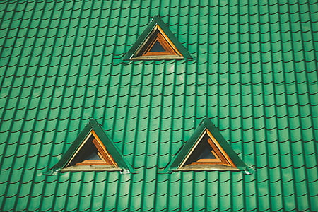 green roof with three windows thumbnail