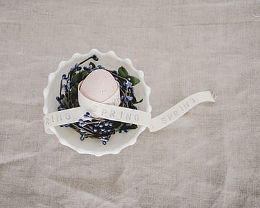 spring sash on bowl thumbnail