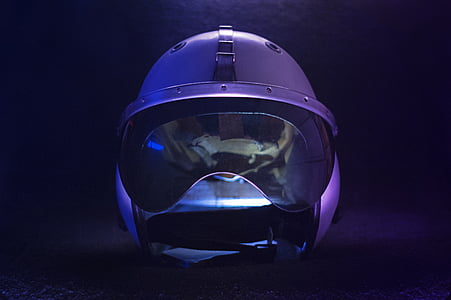 gray helmet thumbnail