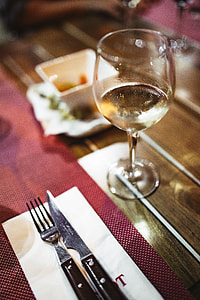 Friends at a restaurant drinking wine thumbnail