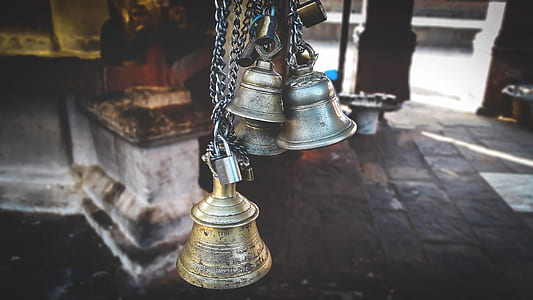 Four Gray Hanged Bells thumbnail