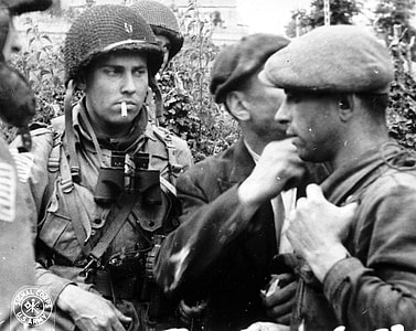 Members of the French Resistance and the U.S. 82nd Airborne division in World War II thumbnail