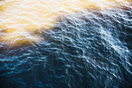 closeup photo of body of water thumbnail