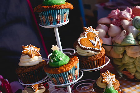 Christmas decorated muffins thumbnail