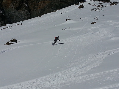 person snowboarding thumbnail