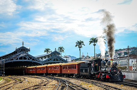 train in station thumbnail
