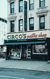 Circo's pastry shop store during daytime thumbnail