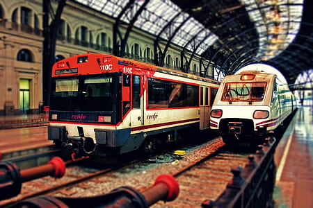 train on rail thumbnail