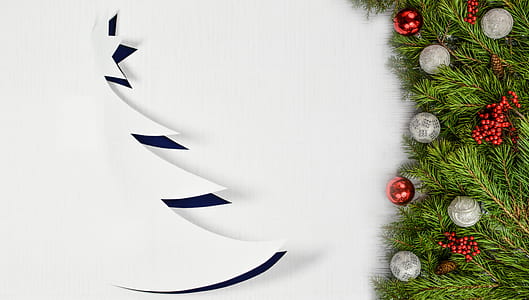 christmas tree with baubbles thumbnail