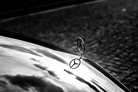 Mercedes-Benz emblem thumbnail