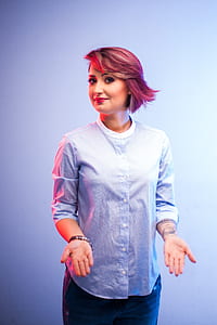 woman wearing white button-up long-sleeved dress shirt photography thumbnail
