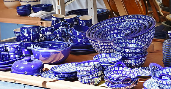blue-and-white floral bowl and plate set thumbnail