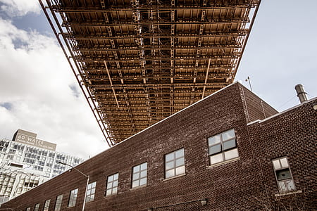 los angle photogprahy brown high-rise building thumbnail