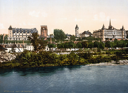 Pau at the dawn of 20th century in France thumbnail