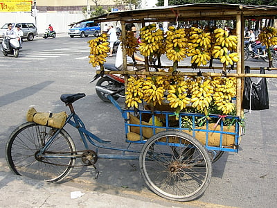 bananas on trailer thumbnail