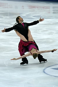 ice skating exhibition thumbnail