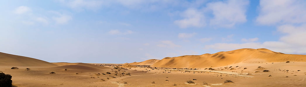 panorama photo of mountain thumbnail