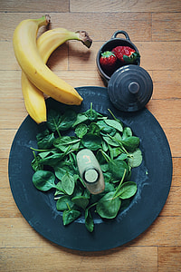 Homemade green smoothie with ingredients thumbnail