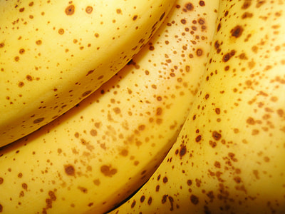 closeup photo of ripe bananas thumbnail