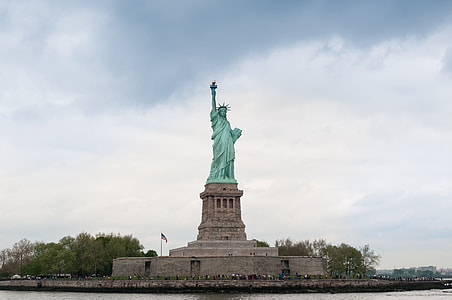 Statue of Liberty at daytime thumbnail