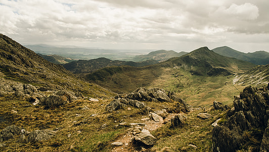 rocky mountain during daytime thumbnail