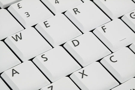 white computer keyboard thumbnail