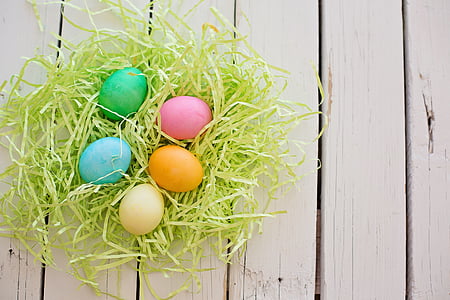 five Easter eggs thumbnail