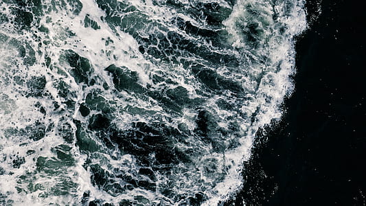aerial photography of ocean wave thumbnail