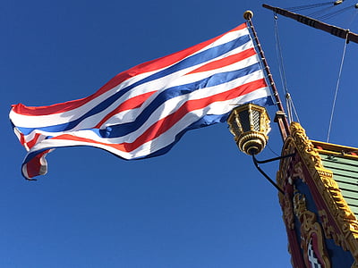 white, red, and blue flag thumbnail